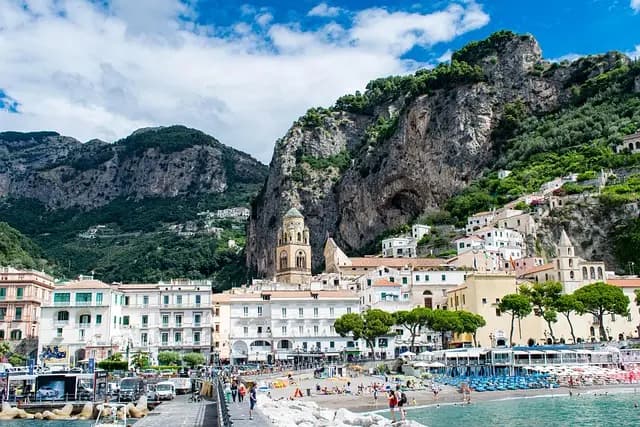 The Best Scenic Getaways to Refresh Your Spirit