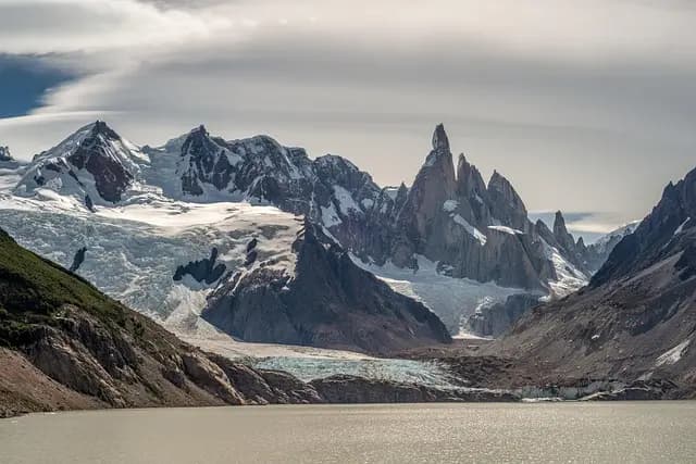 Must-Visit Coastal Getaways for Relaxation and Adventure
