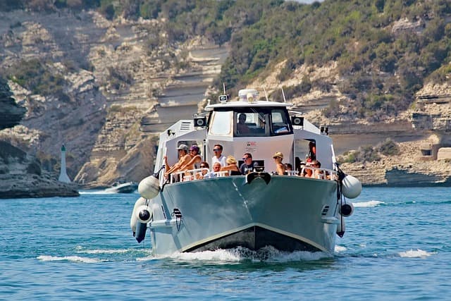 Must-See Attractions in Popular Getaway Destinations