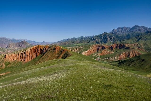 10 Unique Travel Getaway Ideas for Adventure Seekers