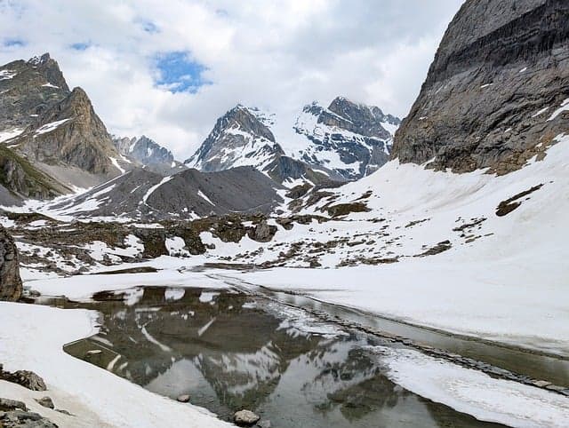 Top 10 Travel Getaways for Outdoor Enthusiasts